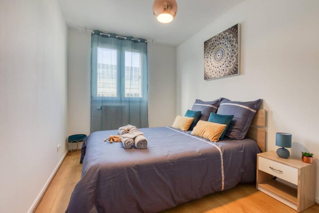 L'Elysee - Easy Check-In - Arrivee Autonome - Place Parking Privative - T2 Surequipe - Wifi - Netflix Apartment Courcouronnes Luaran gambar